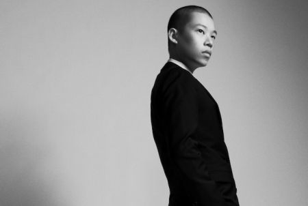 Jason Wu denkt an Kleid und Kunde