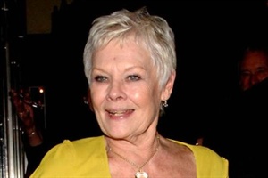 Judi Dench: Arbeitswut statt Trauer