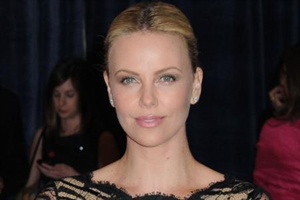 Charlize Theron liebt die Mutterrolle