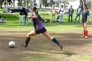 Lassen sich Frauen von der Fußball-EM in den Schatten drängen?