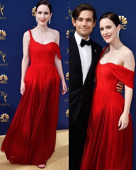 Rachel Brosnahan in Oscar De La Renta mit Jason Ralph